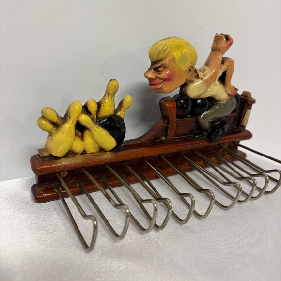 Vintage Bowling Pin Man Rack‎ Tie Scarf Holder Wall Decor Novelty VTG - Picture 3 of 5